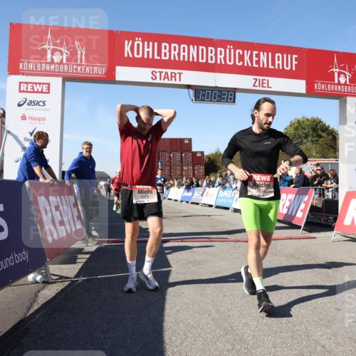 03.10.2025 - Köhlbrandbrückenlauf Lena Gebhardt http://msf.ph/oto/9044738 03.10.2025 13:00:38 Ziel 4016, 4018, 4172, 4228, 4299, 4622, 4763, 4850, 5011, 5664, 6373, 6490 meine-sportfotos.de