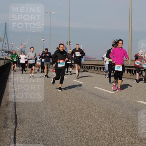 03.10.2025 - Köhlbrandbrückenlauf Fabian Wolf http://msf.ph/oto/9044758 03.10.2025 09:57:21 Position 3 2122, 3798 meine-sportfotos.de