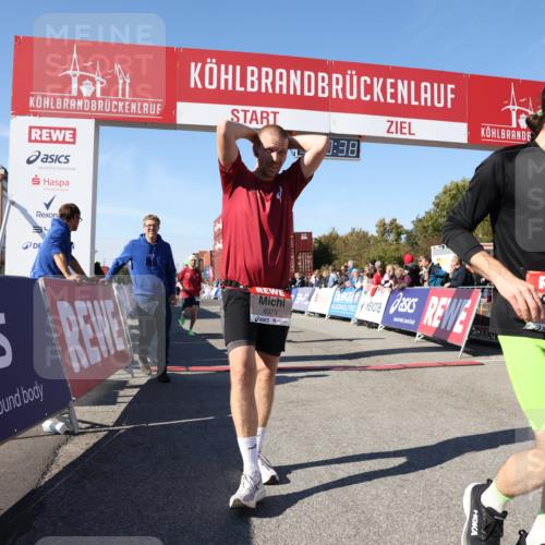 03.10.2025 - Köhlbrandbrückenlauf Lena Gebhardt http://msf.ph/oto/9044764 03.10.2025 13:00:39 Ziel 4016, 4018, 4172, 4228, 4299, 4622, 4763, 4850, 5011, 5664, 6373 meine-sportfotos.de