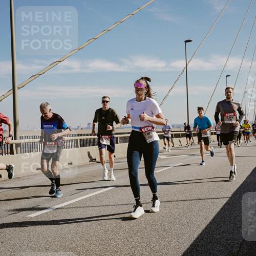 03.10.2025 - Köhlbrandbrückenlauf Michael Burmester http://msf.ph/oto/9044783 03.10.2025 12:26:47 Position 1 6330 meine-sportfotos.de