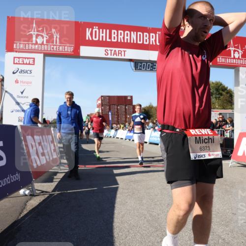 03.10.2025 - Köhlbrandbrückenlauf Lena Gebhardt http://msf.ph/oto/9044794 03.10.2025 13:00:39 Ziel 4016, 4018, 4172, 4228, 4299, 4622, 4763, 4850, 5011, 5664, 6373 meine-sportfotos.de