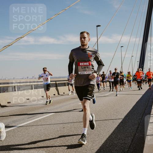 03.10.2025 - Köhlbrandbrückenlauf Michael Burmester http://msf.ph/oto/9044800 03.10.2025 12:26:49 Position 1 4761, 5096 meine-sportfotos.de