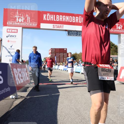 03.10.2025 - Köhlbrandbrückenlauf Lena Gebhardt http://msf.ph/oto/9044804 03.10.2025 13:00:40 Ziel 4016, 4018, 4172, 4228, 4299, 4622, 4763, 4850, 5011, 5664, 6373 meine-sportfotos.de
