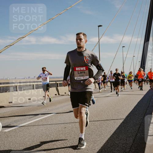 03.10.2025 - Köhlbrandbrückenlauf Michael Burmester http://msf.ph/oto/9044806 03.10.2025 12:26:49 Position 1 5096 meine-sportfotos.de