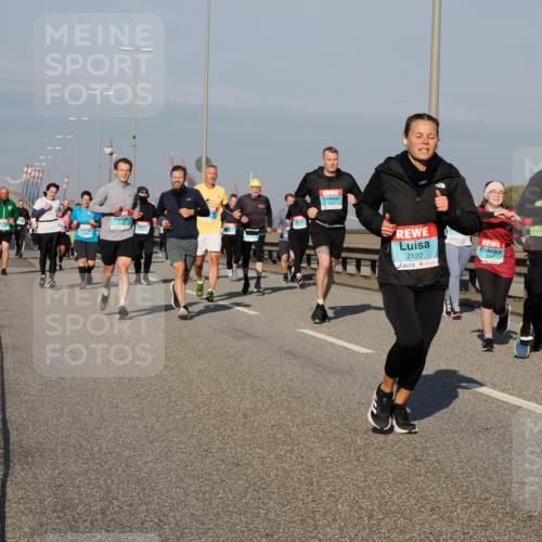 03.10.2025 - Köhlbrandbrückenlauf Fabian Wolf http://msf.ph/oto/9044822 03.10.2025 09:57:23 Position 3 2122, 3500 meine-sportfotos.de