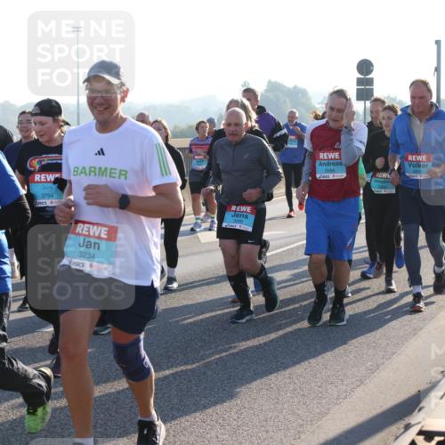 03.10.2025 - Köhlbrandbrückenlauf Lena Gebhardt http://msf.ph/oto/9044829 03.10.2025 09:27:25 Position 1 3754, 1814, 3234, 3090, 3088, 2659 meine-sportfotos.de