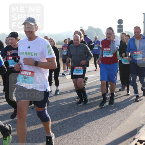 03.10.2025 - Köhlbrandbrückenlauf Lena Gebhardt http://msf.ph/oto/9044833 03.10.2025 09:27:26 Position 1 1814, 3754, 3234, 3090, 3088 meine-sportfotos.de