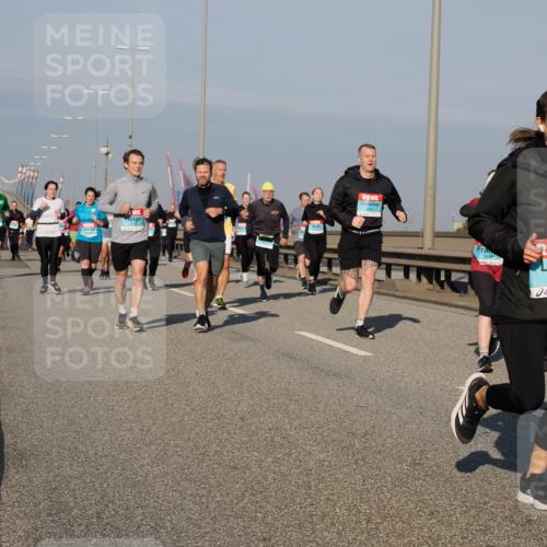 03.10.2025 - Köhlbrandbrückenlauf Fabian Wolf http://msf.ph/oto/9044847 03.10.2025 09:57:24 Position 3 3500, 2122 meine-sportfotos.de