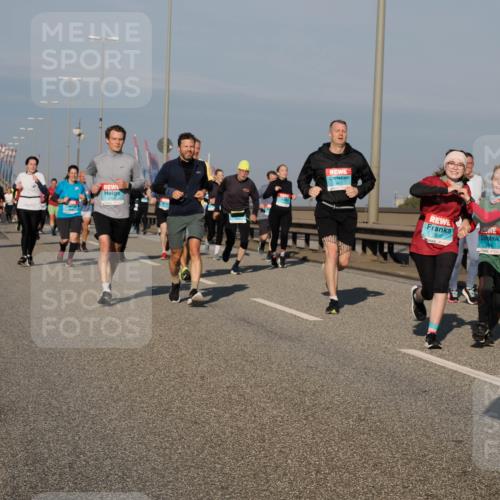 03.10.2025 - Köhlbrandbrückenlauf Fabian Wolf http://msf.ph/oto/9044853 03.10.2025 09:57:24 Position 3 3473, 3500 meine-sportfotos.de