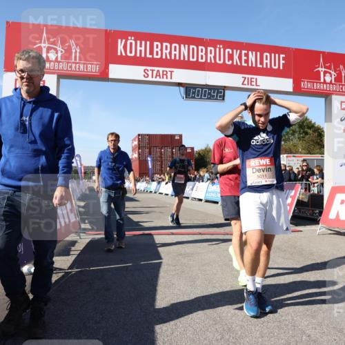 03.10.2025 - Köhlbrandbrückenlauf Lena Gebhardt http://msf.ph/oto/9044871 03.10.2025 13:00:42 Ziel 4016, 4018, 4228, 4299, 4622, 4763, 4850, 5011, 5664, 6042, 6373, 6525 meine-sportfotos.de