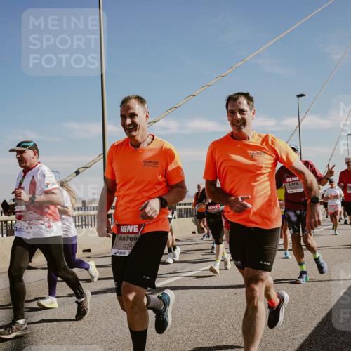 03.10.2025 - Köhlbrandbrückenlauf Michael Burmester http://msf.ph/oto/9044874 03.10.2025 12:26:55 Position 1 6274 meine-sportfotos.de