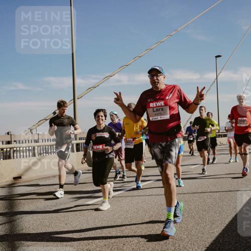 03.10.2025 - Köhlbrandbrückenlauf Michael Burmester http://msf.ph/oto/9044882 03.10.2025 12:26:56 Position 1 4370 meine-sportfotos.de