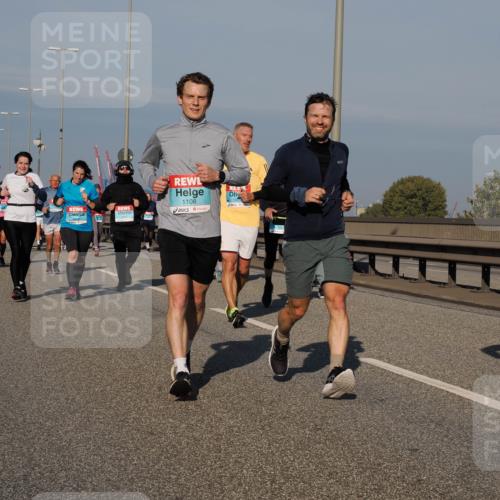 03.10.2025 - Köhlbrandbrückenlauf Fabian Wolf http://msf.ph/oto/9044890 03.10.2025 09:57:26 Position 3 1108 meine-sportfotos.de