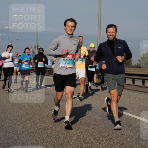 03.10.2025 - Köhlbrandbrückenlauf Fabian Wolf http://msf.ph/oto/9044902 03.10.2025 09:57:27 Position 3 1108 meine-sportfotos.de