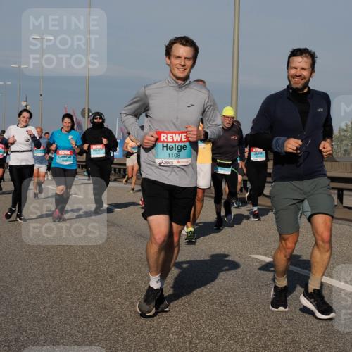 03.10.2025 - Köhlbrandbrückenlauf Fabian Wolf http://msf.ph/oto/9044905 03.10.2025 09:57:27 Position 3 14, 1108, 3134 meine-sportfotos.de