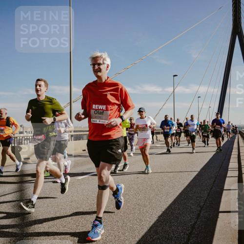 03.10.2025 - Köhlbrandbrückenlauf Michael Burmester http://msf.ph/oto/9044915 03.10.2025 12:26:58 Position 1 4176 meine-sportfotos.de