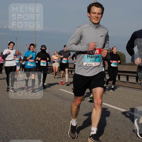 03.10.2025 - Köhlbrandbrückenlauf Fabian Wolf http://msf.ph/oto/9044919 03.10.2025 09:57:27 Position 3 1108 meine-sportfotos.de
