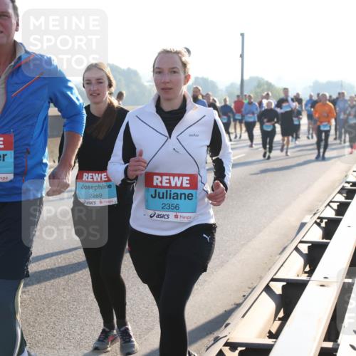 03.10.2025 - Köhlbrandbrückenlauf Lena Gebhardt http://msf.ph/oto/9044920 03.10.2025 09:27:28 Position 1 304, 2659, 2289, 2356 meine-sportfotos.de