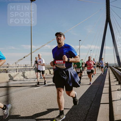 03.10.2025 - Köhlbrandbrückenlauf Michael Burmester http://msf.ph/oto/9044952 03.10.2025 12:27:01 Position 1 6034 meine-sportfotos.de