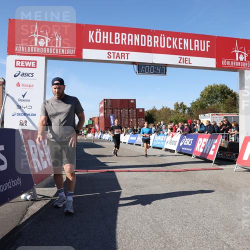 03.10.2025 - Köhlbrandbrückenlauf Lena Gebhardt http://msf.ph/oto/9044984 03.10.2025 13:00:48 Ziel 4018, 4228, 4763, 5011, 6042, 6464, 6525 meine-sportfotos.de