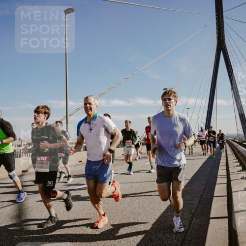 03.10.2025 - Köhlbrandbrückenlauf Michael Burmester http://msf.ph/oto/9044993 03.10.2025 12:27:05 Position 1 4965 meine-sportfotos.de
