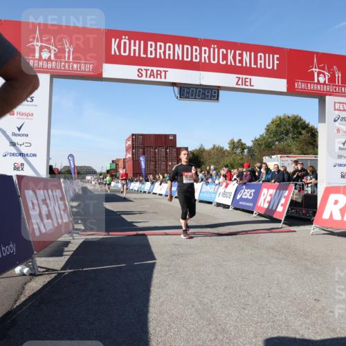 03.10.2025 - Köhlbrandbrückenlauf Lena Gebhardt http://msf.ph/oto/9045018 03.10.2025 13:00:49 Ziel 4018, 4228, 4763, 5011, 6042, 6464, 6525 meine-sportfotos.de