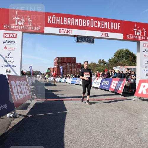 03.10.2025 - Köhlbrandbrückenlauf Lena Gebhardt http://msf.ph/oto/9045033 03.10.2025 13:00:50 Ziel 4018, 4763, 4820, 6042, 6464, 6525 meine-sportfotos.de