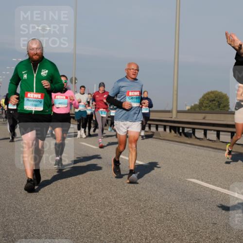 03.10.2025 - Köhlbrandbrückenlauf Fabian Wolf http://msf.ph/oto/9045035 03.10.2025 09:57:32 Position 3 1530, 827, 1523 meine-sportfotos.de
