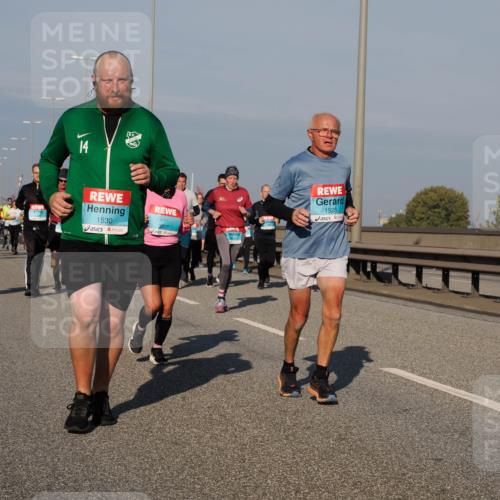 03.10.2025 - Köhlbrandbrückenlauf Fabian Wolf http://msf.ph/oto/9045052 03.10.2025 09:57:33 Position 3 14, 1530, 3827, 1523 meine-sportfotos.de