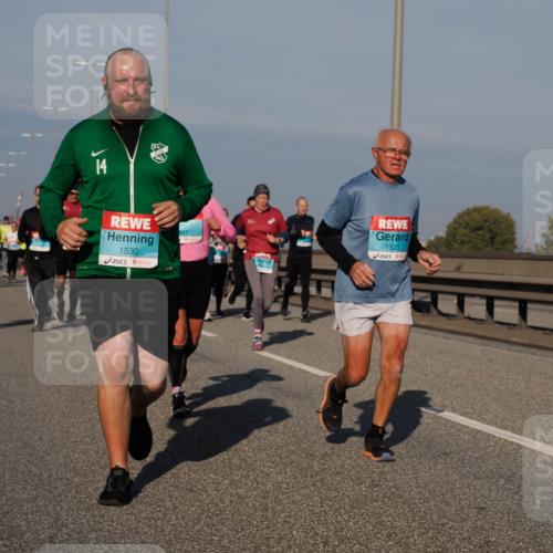 03.10.2025 - Köhlbrandbrückenlauf Fabian Wolf http://msf.ph/oto/9045056 03.10.2025 09:57:33 Position 3 14, 1530, 827, 1523 meine-sportfotos.de