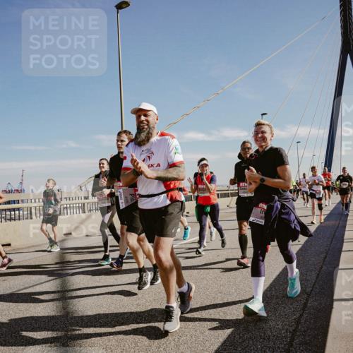 03.10.2025 - Köhlbrandbrückenlauf Michael Burmester http://msf.ph/oto/9045057 03.10.2025 12:27:09 Position 1  meine-sportfotos.de
