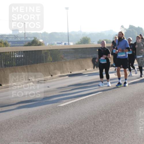 03.10.2025 - Köhlbrandbrückenlauf Lena Gebhardt http://msf.ph/oto/9045058 03.10.2025 09:27:32 Position 1  meine-sportfotos.de