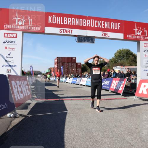 03.10.2025 - Köhlbrandbrückenlauf Lena Gebhardt http://msf.ph/oto/9045071 03.10.2025 13:00:51 Ziel 4018, 4177, 4763, 4820, 6042, 6464, 6525 meine-sportfotos.de