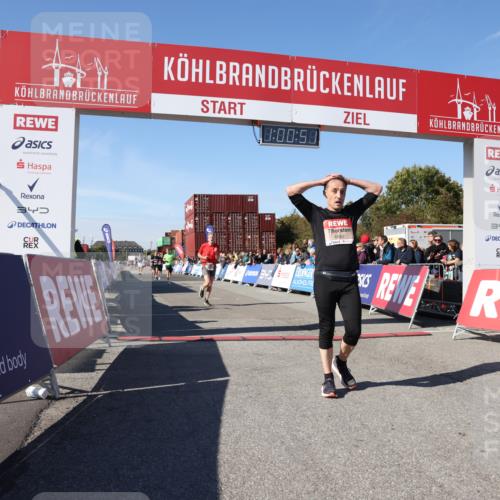 03.10.2025 - Köhlbrandbrückenlauf Lena Gebhardt http://msf.ph/oto/9045080 03.10.2025 13:00:52 Ziel 4018, 4069, 4177, 4763, 4820, 6042, 6464, 6525 meine-sportfotos.de
