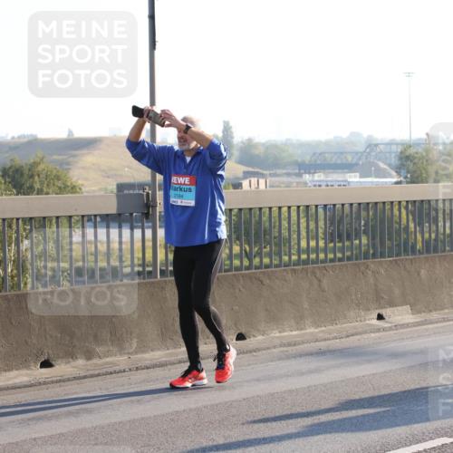 03.10.2025 - Köhlbrandbrückenlauf Lena Gebhardt http://msf.ph/oto/9045084 03.10.2025 09:27:33 Position 1 2184 meine-sportfotos.de