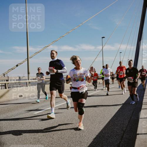 03.10.2025 - Köhlbrandbrückenlauf Michael Burmester http://msf.ph/oto/9045091 03.10.2025 12:27:12 Position 1 40 meine-sportfotos.de