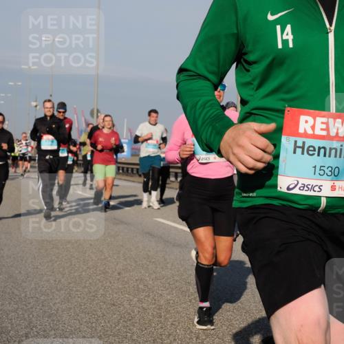 03.10.2025 - Köhlbrandbrückenlauf Fabian Wolf http://msf.ph/oto/9045100 03.10.2025 09:57:34 Position 3 14, 1963, 1530 meine-sportfotos.de