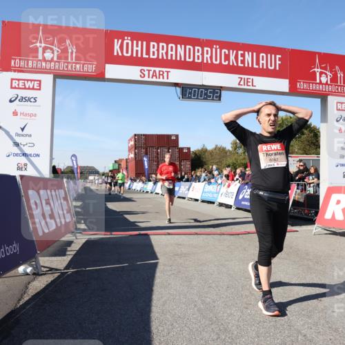 03.10.2025 - Köhlbrandbrückenlauf Lena Gebhardt http://msf.ph/oto/9045123 03.10.2025 13:00:53 Ziel 4018, 4069, 4177, 4820, 6042, 6464, 6525 meine-sportfotos.de
