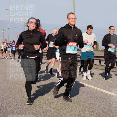 03.10.2025 - Köhlbrandbrückenlauf Fabian Wolf http://msf.ph/oto/9045134 03.10.2025 09:57:37 Position 3 1782, 1588, 1892, 1535 meine-sportfotos.de