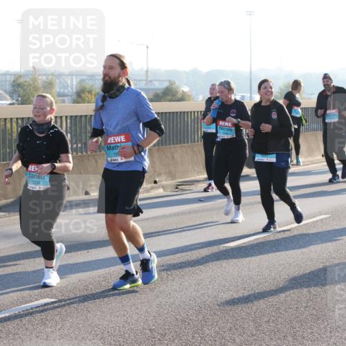 03.10.2025 - Köhlbrandbrückenlauf Lena Gebhardt http://msf.ph/oto/9045146 03.10.2025 09:27:35 Position 1 2238, 195 meine-sportfotos.de