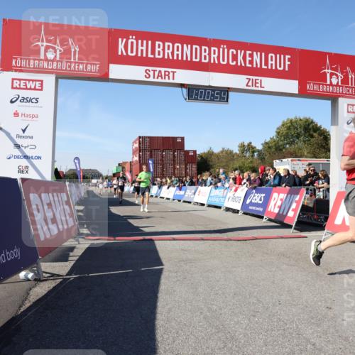 03.10.2025 - Köhlbrandbrückenlauf Lena Gebhardt http://msf.ph/oto/9045156 03.10.2025 13:00:55 Ziel 4069, 4177, 4407, 4512, 4820, 6042, 6464, 6525 meine-sportfotos.de