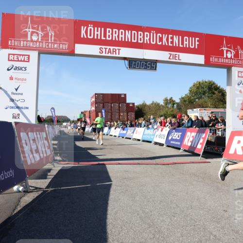 03.10.2025 - Köhlbrandbrückenlauf Lena Gebhardt http://msf.ph/oto/9045160 03.10.2025 13:00:55 Ziel 4069, 4177, 4407, 4512, 4820, 6042, 6464, 6525 meine-sportfotos.de