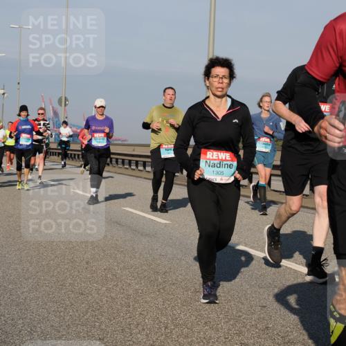 03.10.2025 - Köhlbrandbrückenlauf Fabian Wolf http://msf.ph/oto/9045167 03.10.2025 09:57:39 Position 3 2986, 9, 1305, 3372, 119 meine-sportfotos.de