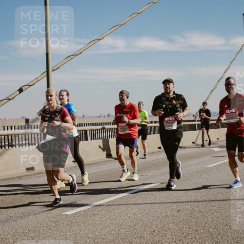 03.10.2025 - Köhlbrandbrückenlauf Michael Burmester http://msf.ph/oto/9045174 03.10.2025 12:27:20 Position 1  meine-sportfotos.de