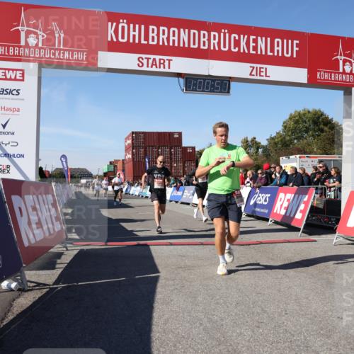 03.10.2025 - Köhlbrandbrückenlauf Lena Gebhardt http://msf.ph/oto/9045202 03.10.2025 13:00:57 Ziel 4069, 4177, 4407, 4425, 4512, 4820, 6042, 6464, 6525 meine-sportfotos.de