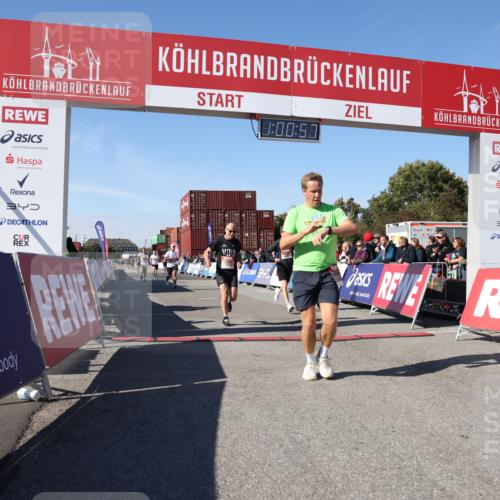 03.10.2025 - Köhlbrandbrückenlauf Lena Gebhardt http://msf.ph/oto/9045207 03.10.2025 13:00:57 Ziel 4069, 4177, 4407, 4425, 4512, 4820, 6042, 6464, 6525 meine-sportfotos.de