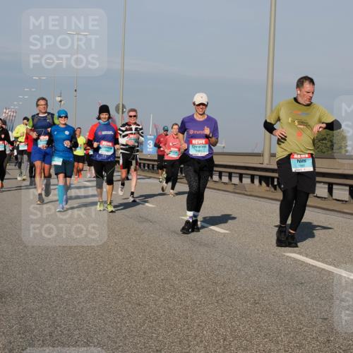 03.10.2025 - Köhlbrandbrückenlauf Fabian Wolf http://msf.ph/oto/9045210 03.10.2025 09:57:41 Position 3 1665, 2986 meine-sportfotos.de