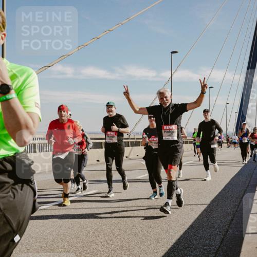 03.10.2025 - Köhlbrandbrückenlauf Michael Burmester http://msf.ph/oto/9045215 03.10.2025 12:27:25 Position 1 6249, 4031, 4487 meine-sportfotos.de