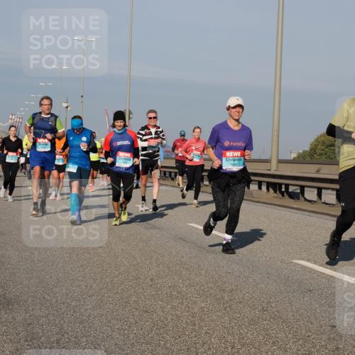 03.10.2025 - Köhlbrandbrückenlauf Fabian Wolf http://msf.ph/oto/9045232 03.10.2025 09:57:41 Position 3 2986, 1665 meine-sportfotos.de