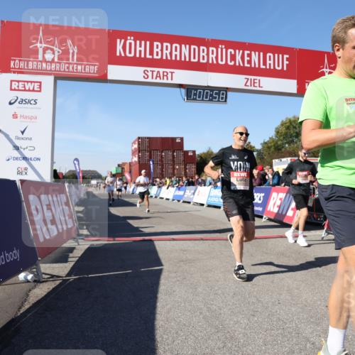 03.10.2025 - Köhlbrandbrückenlauf Lena Gebhardt http://msf.ph/oto/9045235 03.10.2025 13:00:59 Ziel 4069, 4140, 4177, 4407, 4425, 4512, 4820, 6464 meine-sportfotos.de